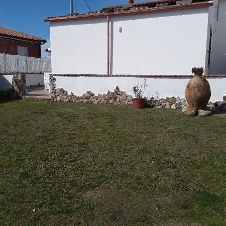 Villetta A Schiera Nei Pressi Del Mare ليفورنو المظهر الخارجي الصورة