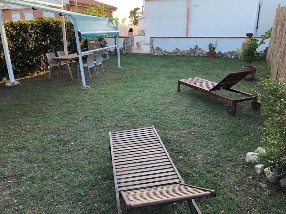 Villetta A Schiera Nei Pressi Del Mare ليفورنو المظهر الخارجي الصورة