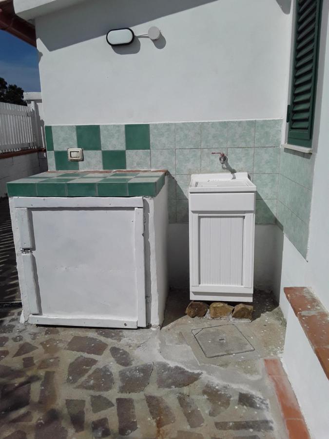 Villetta A Schiera Nei Pressi Del Mare ليفورنو المظهر الخارجي الصورة