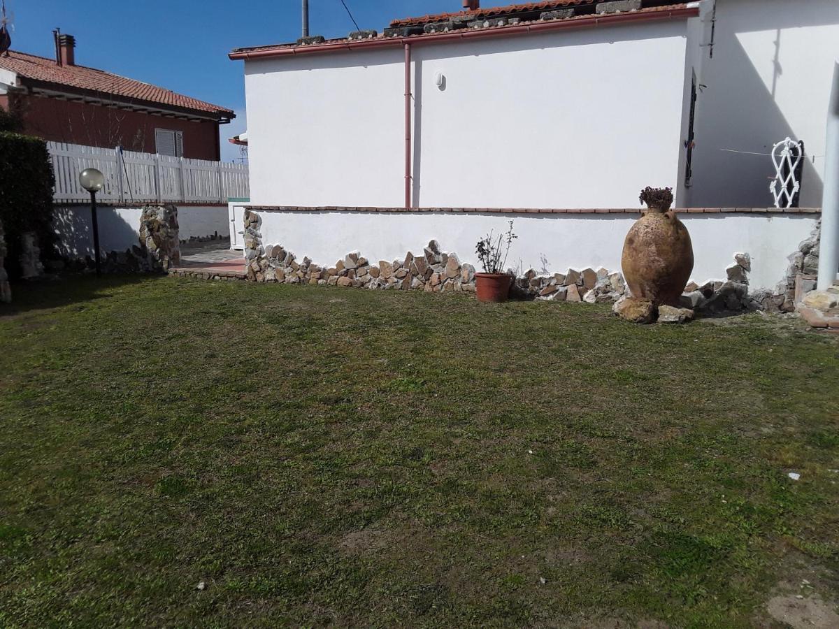Villetta A Schiera Nei Pressi Del Mare ليفورنو المظهر الخارجي الصورة